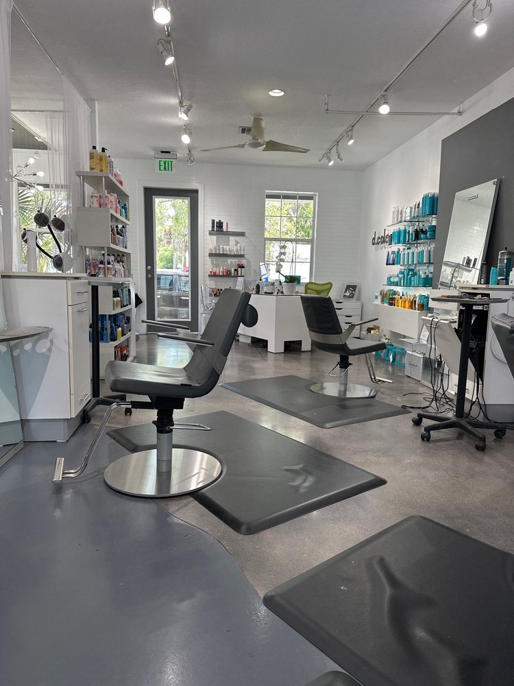 D Cole Hair Design Image
