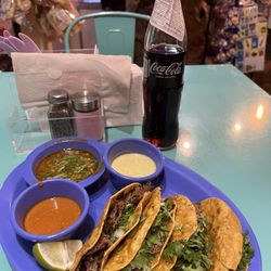 La Catrina Mexican Store & Snacks - Birria tacos