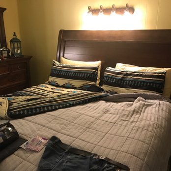 Mesa Verde Motel - The king room. Very nice. Beyond clean. Super nice people. Absolutely recommend - Hotels & Travel Near Me - Mancos, Colorado Mesa Verde Motel - The king room. Very nice. Beyond clean. Super nice people. Absolutely recommend - Hotels & Travel Near Me - Mancos, Colorado