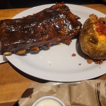 Cheddar's Scratch Kitchen - Smoke house ribs - American Near Me - Jacksonville, Florida