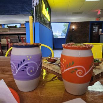 Mestiza - Drinks! Mango sabrocho and margarita - Mexican Near Me - St. Louis, Missouri