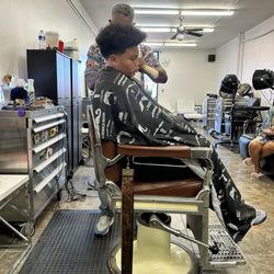 Showcase Barber Salon - Haircut, interior barber shop