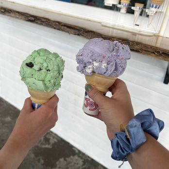 Trails End Ice Cream - Unicorn (cake batter) and Mint chip! - Ice Cream & Frozen Yogurt Near Me - Intervale, New Hampshire