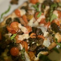 Pizza Time - The mushroom and asiago flatbread was nicely crisped and came with fresh flavorful toppings. Only thing missing I felt was balsamic glaze.