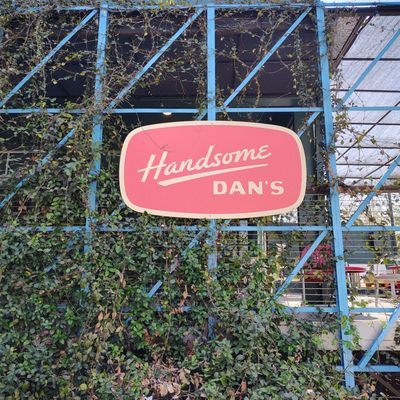 Handsome Dan's by null