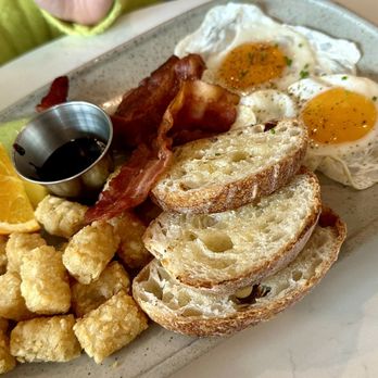 Farm & Fire - Classic Breakfast (3 stars) - Canadian (New) Near Me - Banff, Alberta