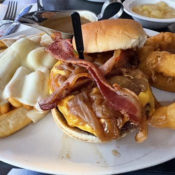 Junior's Restaurant - Bakeries Near Me - New York, New York Junior's Restaurant - Bakeries Near Me - New York, New York