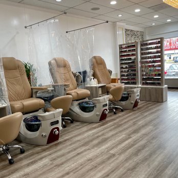 Adore Nails and Spa - Nail Salons Near Me - Aiea, Hawaii