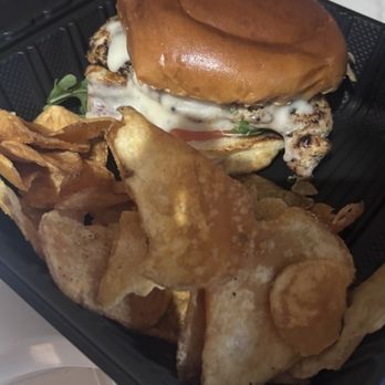Mi Mosa - Grilled chicken sandwich - Breakfast & Brunch Near Me - Farmington, Michigan