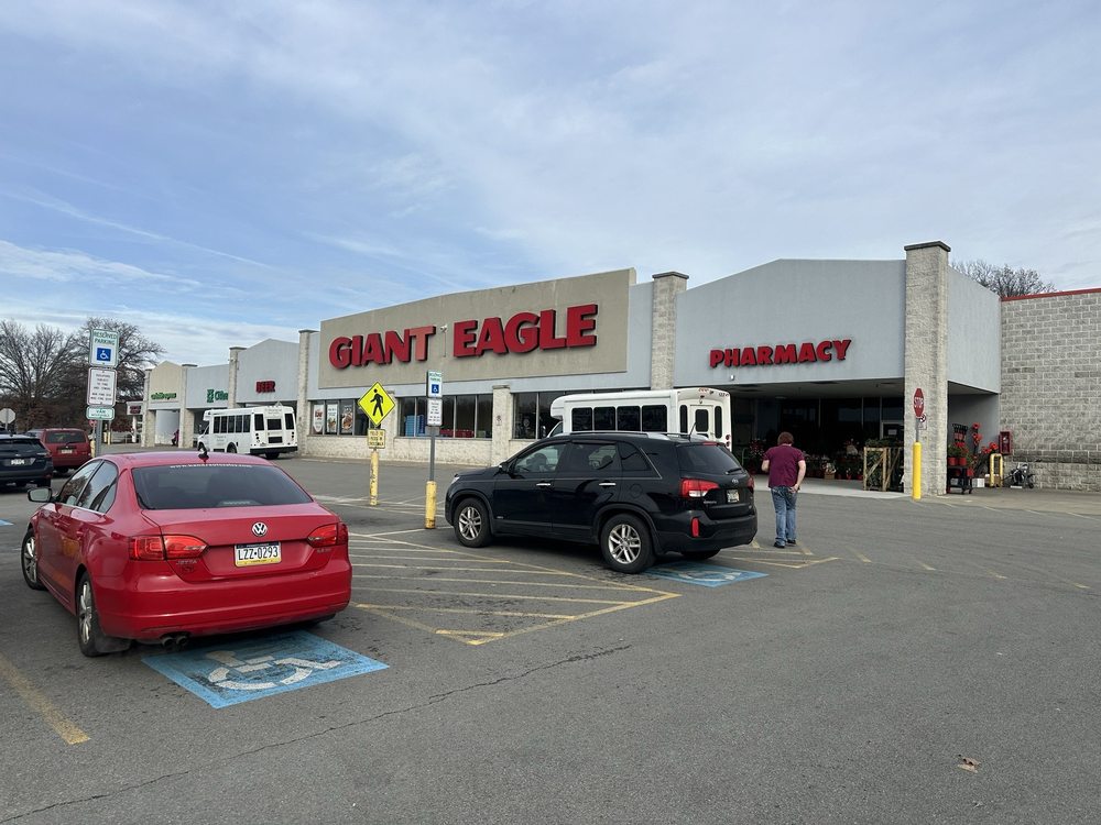 Giant Eagle Logo