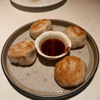 Mei Lai Xuan｜美麗軒 - Pan Fried Soup Pork Dumplings - Cantonese Near Me - New York, New York
