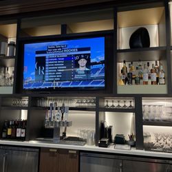 Brickstones Kitchen & Bar - Bar & TV