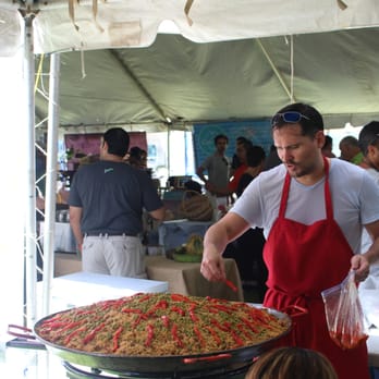 Condado Beach - Making paella I believe? - Beaches Near Me - San Juan, Puerto Rico Condado Beach - Making paella I believe? - Beaches Near Me - San Juan, Puerto Rico