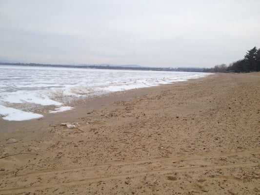 Cumberland Bay State Park by null