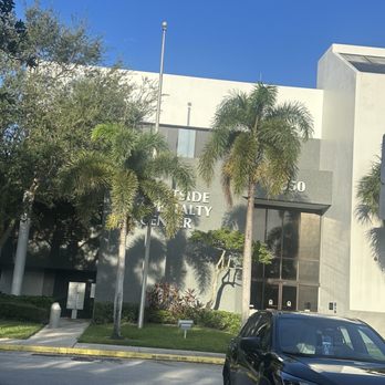 AssociatesMD - Outside of building for associates md - Medical Centers Near Me - Plantation, Florida AssociatesMD - Outside of building for associates md - Medical Centers Near Me - Plantation, Florida