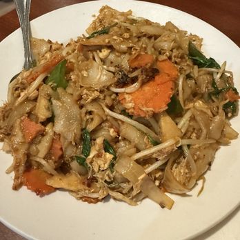 Thai Chili - Drunken Noodles with Real Crab Meat - Thai Near Me - Elk Grove, California Thai Chili - Drunken Noodles with Real Crab Meat - Thai Near Me - Elk Grove, California