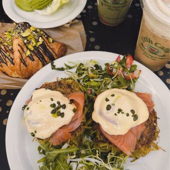 Urth Caffe - Eggs Benedict Canyon with Smoked Salmon - Coffee & Tea Near Me - Laguna Beach, California