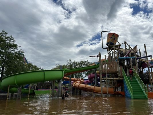 Hurricane Harbor Rockford by null