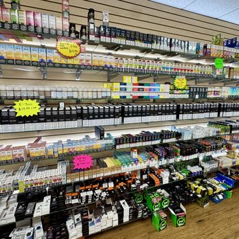 PUFFCITY - GUILFORD - Updated May 2026 - 23 Photos - 1250 Boston Post Rd,  Guilford, Connecticut - Vape Shops - Phone Number