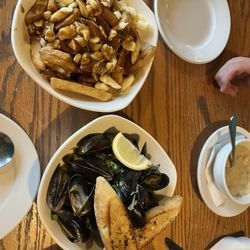 Route 14 Sooke - Poutine and island mussels! Plus seafood chowder!