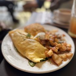 Sweet Maple Cafe - 3 Cheese Omelet