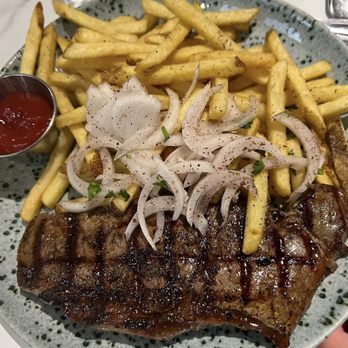 Limon - Steak with fries - Middle Eastern Near Me - Toronto, Ontario Limon - Steak with fries - Middle Eastern Near Me - Toronto, Ontario