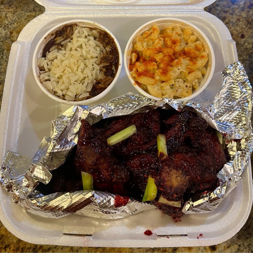 Honey Chile' Please Logo