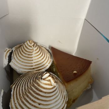 Nitin Bakery - Tres leche and flan - Bakeries Near Me - Miami, Florida