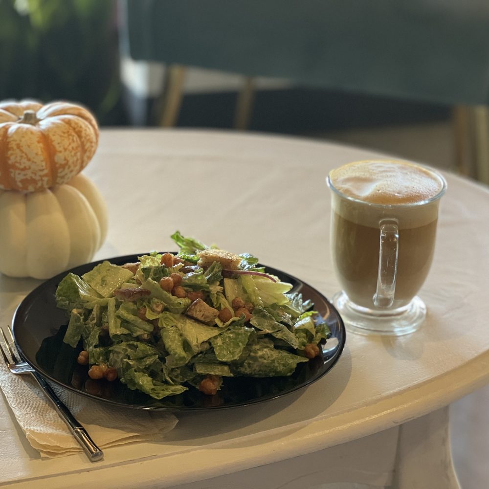 Goji Berry - caesar salad and dulce latte - Vegan Near Me - Phoenix, Arizona Goji Berry - caesar salad and dulce latte - Vegan Near Me - Phoenix, Arizona