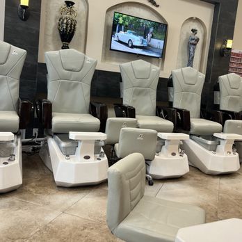 Envy Nail and Spa - *Updated Decor* - Nail Salons Near Me - Orlando, Florida