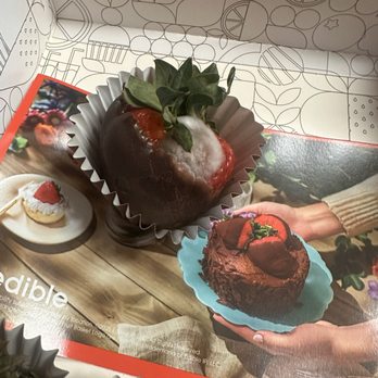 Edible Arrangements - The molded Strawberry - Gift Shops Near Me - Pleasanton, California