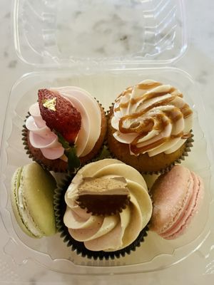 Becca Cakes by null