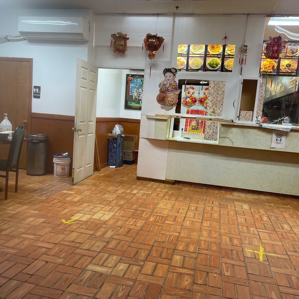 Golden House - a restaurant with a brick floor - Chinese Near Me - Worcester, Massachusetts