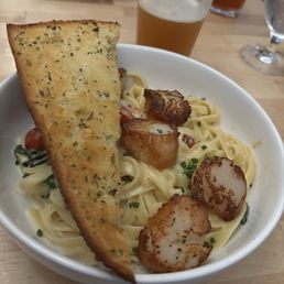 Seafood Tuscan fettuccine Seafood Tuscan fettuccine