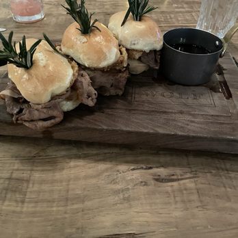 Wolf by Vanderpump at Caesars Republic Lake Tahoe - Prime rim sliders - American Near Me - Stateline, Nevada Wolf by Vanderpump at Caesars Republic Lake Tahoe - Prime rim sliders - American Near Me - Stateline, Nevada
