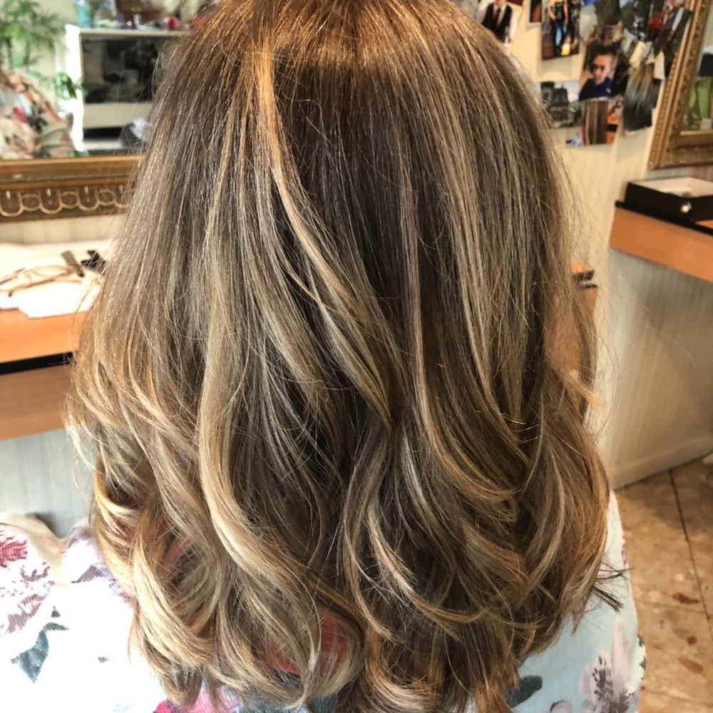 NICOLES HAIR SALON Updated September 2024 107 Photos 24 S Main St