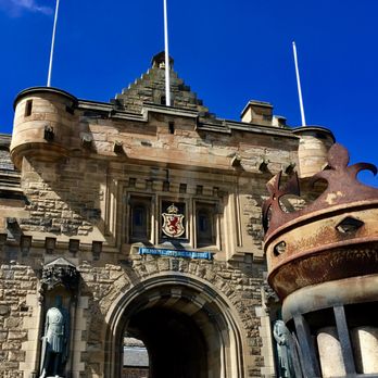Edinburgh Castle - Exterior Castle - Landmarks & Historical Buildings Near Me - Edinburgh, EDH Edinburgh Castle - Exterior Castle - Landmarks & Historical Buildings Near Me - Edinburgh, EDH