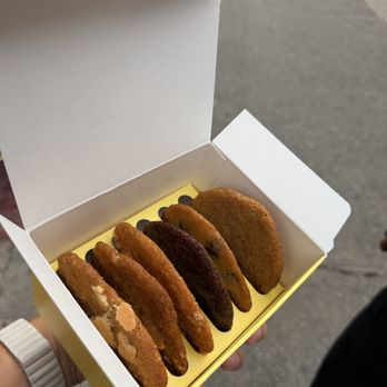 Thin Cookies - 6 pack - Desserts Near Me - New York, New York Thin Cookies - 6 pack - Desserts Near Me - New York, New York