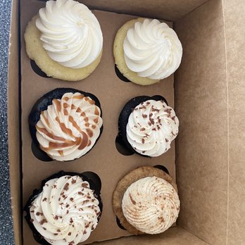 HappyCakes Cupcakery - Vanilla dream, chocolate salted caramel, chocolate tuxedo, hummingbird - Bakeries Near Me - Morehead City, North Carolina HappyCakes Cupcakery - Vanilla dream, chocolate salted caramel, chocolate tuxedo, hummingbird - Bakeries Near Me - Morehead City, North Carolina