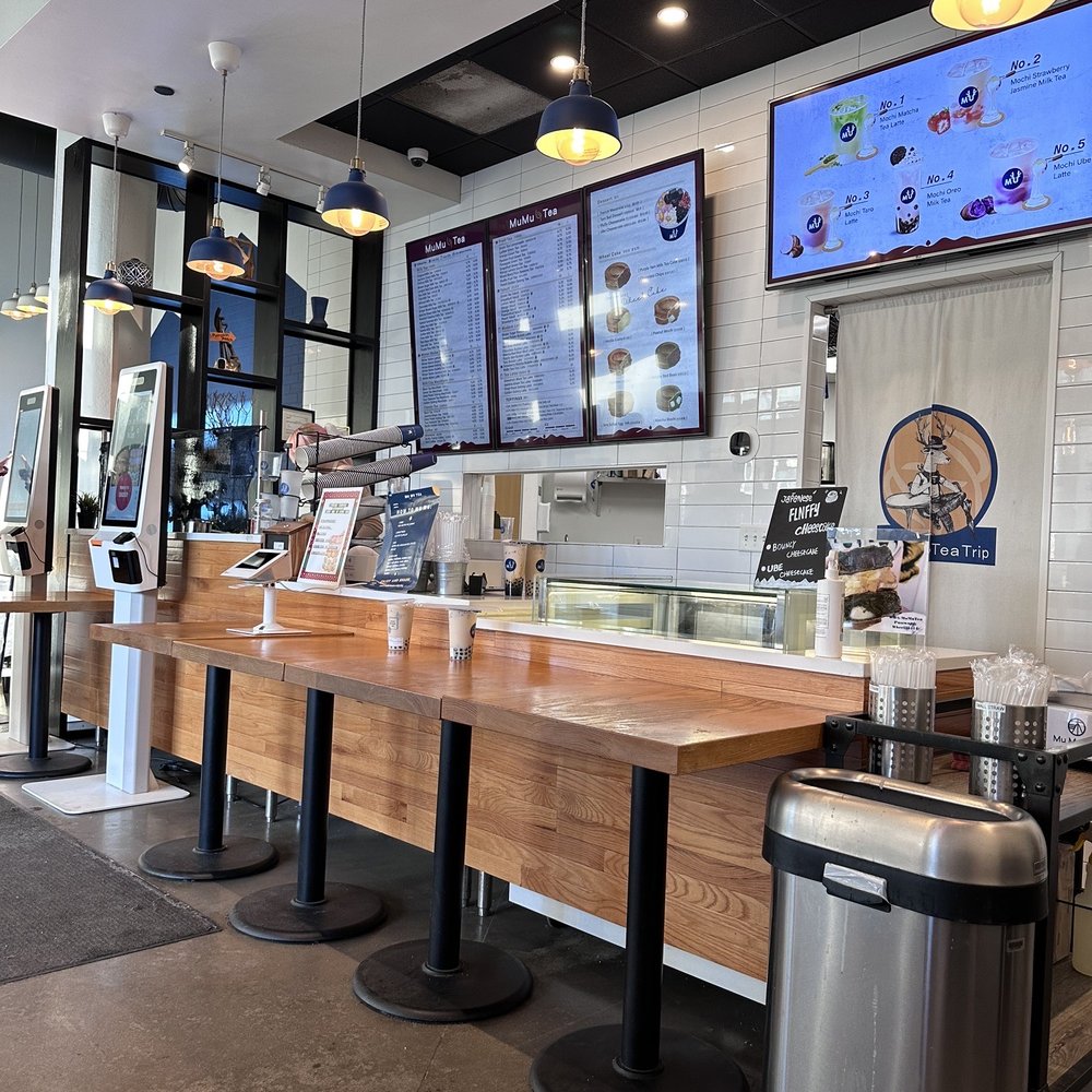 Mu Mu Tea - the interior of a cafe - Bubble Tea Near Me - Minneapolis, Minnesota