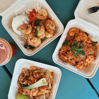 Thai Mee Up - Garlic shrimp, shrimp pad thai, shrimp pad see ew - Food Trucks Near Me - Kahului, Hawaii