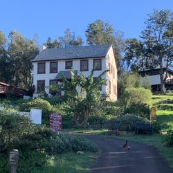 Hale Ohana
Built in 1930ʻs
4 bedroom, sleeps up to 12 guests