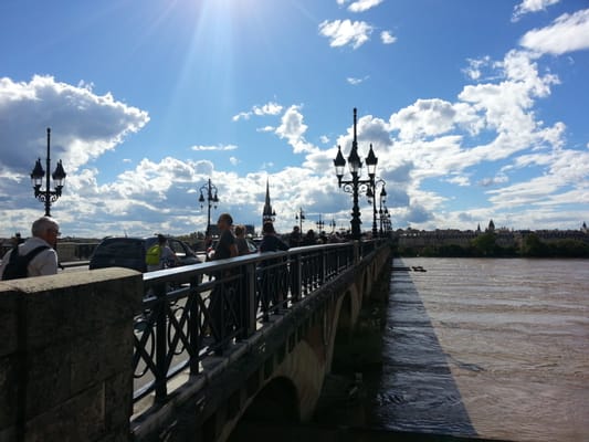 Pont de Pierre by null