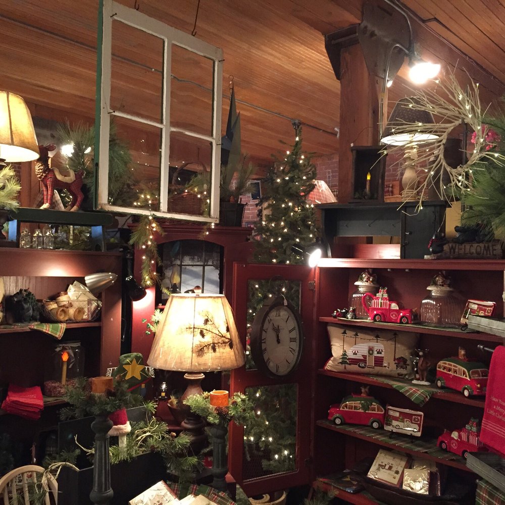 Cannery - This place is BIG! - Antiques Near Me - Prairie Du Chien, Wisconsin