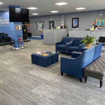Dynamic Spine Center - Waiting room - Chiropractors Near Me - Newnan, Georgia Dynamic Spine Center - Waiting room - Chiropractors Near Me - Newnan, Georgia