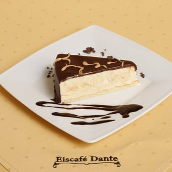 Eiscafe Dante - Unsere wundervolle Schoko-Eistorte - Ice Cream & Frozen Yogurt Near Me - Hamburg, HH