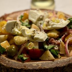 The Butcher's Club - Peach panzanella