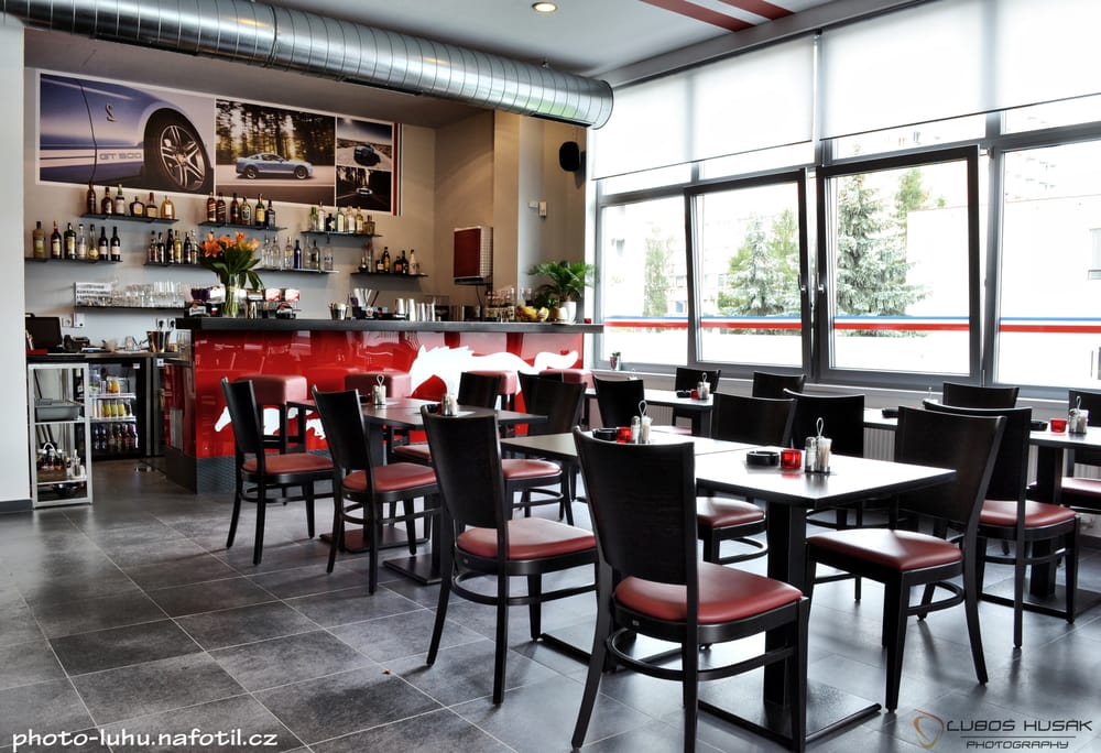Mustang Bar