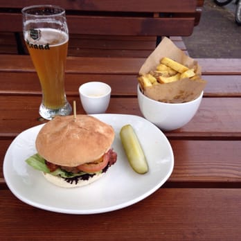 Ellis Gourmet Burger - Burgers Near Me - Amsterdam, New Hampshire