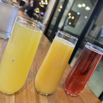 Tap That Downtown - Mimosa flight - Bars Near Me - Phoenix, Arizona Tap That Downtown - Mimosa flight - Bars Near Me - Phoenix, Arizona